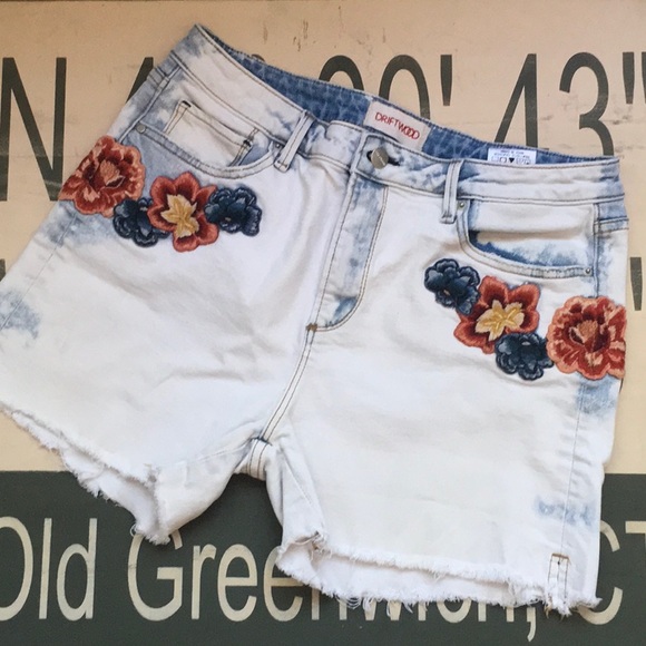 Anthropologie Pants - Anthropologie Driftwood denim shorts size 30